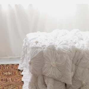 Lazybones Rosette Quilt In White *organic Cotton –  Queen