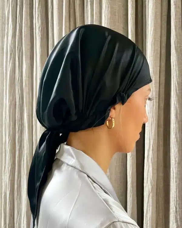 SILK SLEEP BONNET. Black