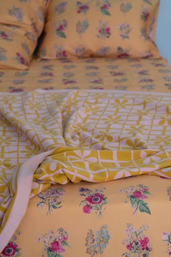 Daisy throw Sunny - Image 4